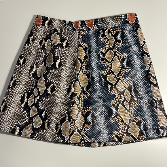 Snake Print Skirt - Picture 1 of 2